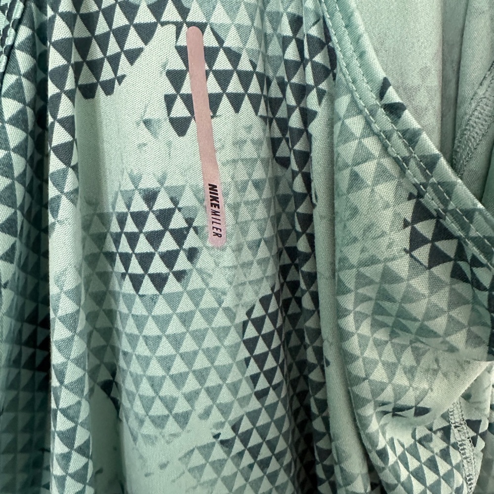 Nike Running Miler DriFit Green Floral Soft Stretch Workout Tank Women’s Large - Picture 4 of 8